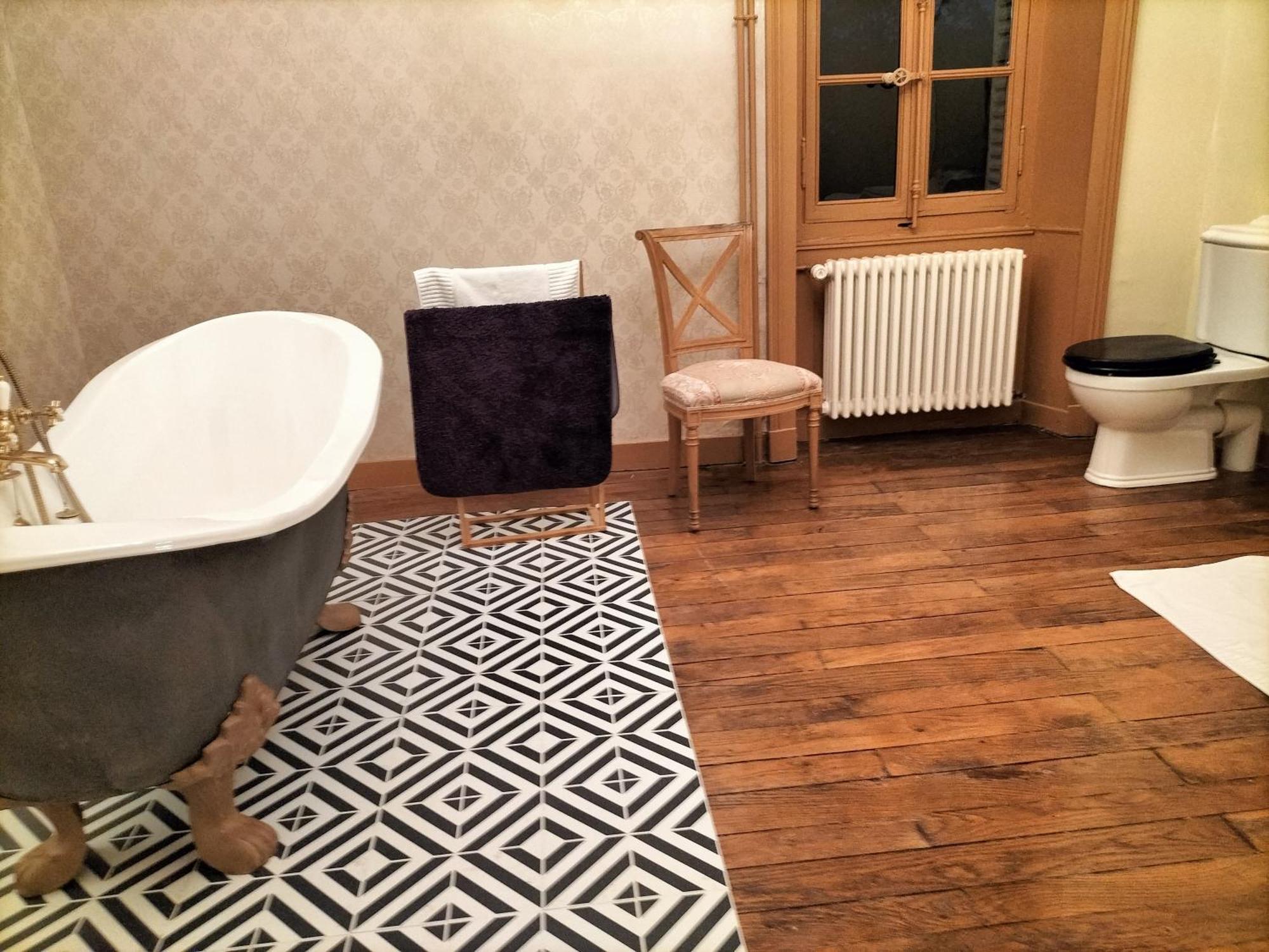 Chateau Le Puybelliard Bed and Breakfast Chantonnay Esterno foto